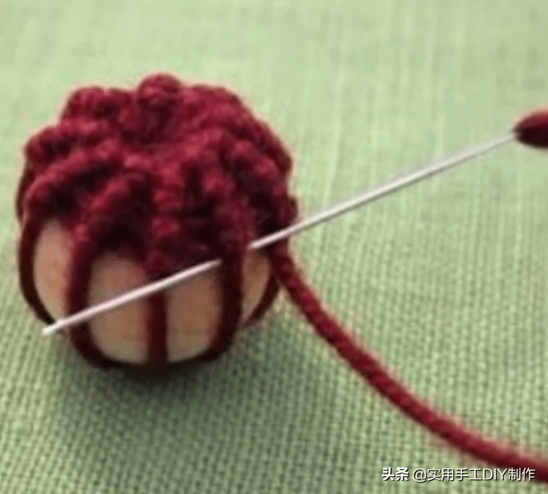 刺绣|「刺绣作品」100个迷人时尚的刺绣纽扣，装饰衣物美美的