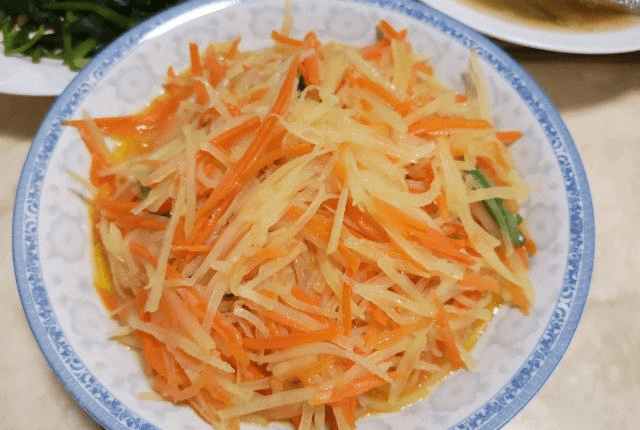 胡萝卜切丝怎么炒才好吃 1b627ed9fd7e4493a6b42b861b614097.png