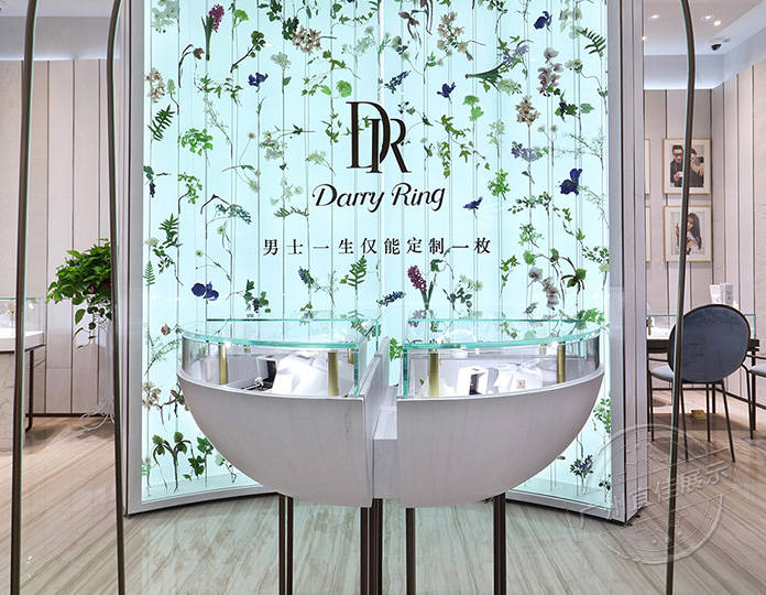 颜色|珠宝展柜定做，怎么找靠谱的厂家呢？