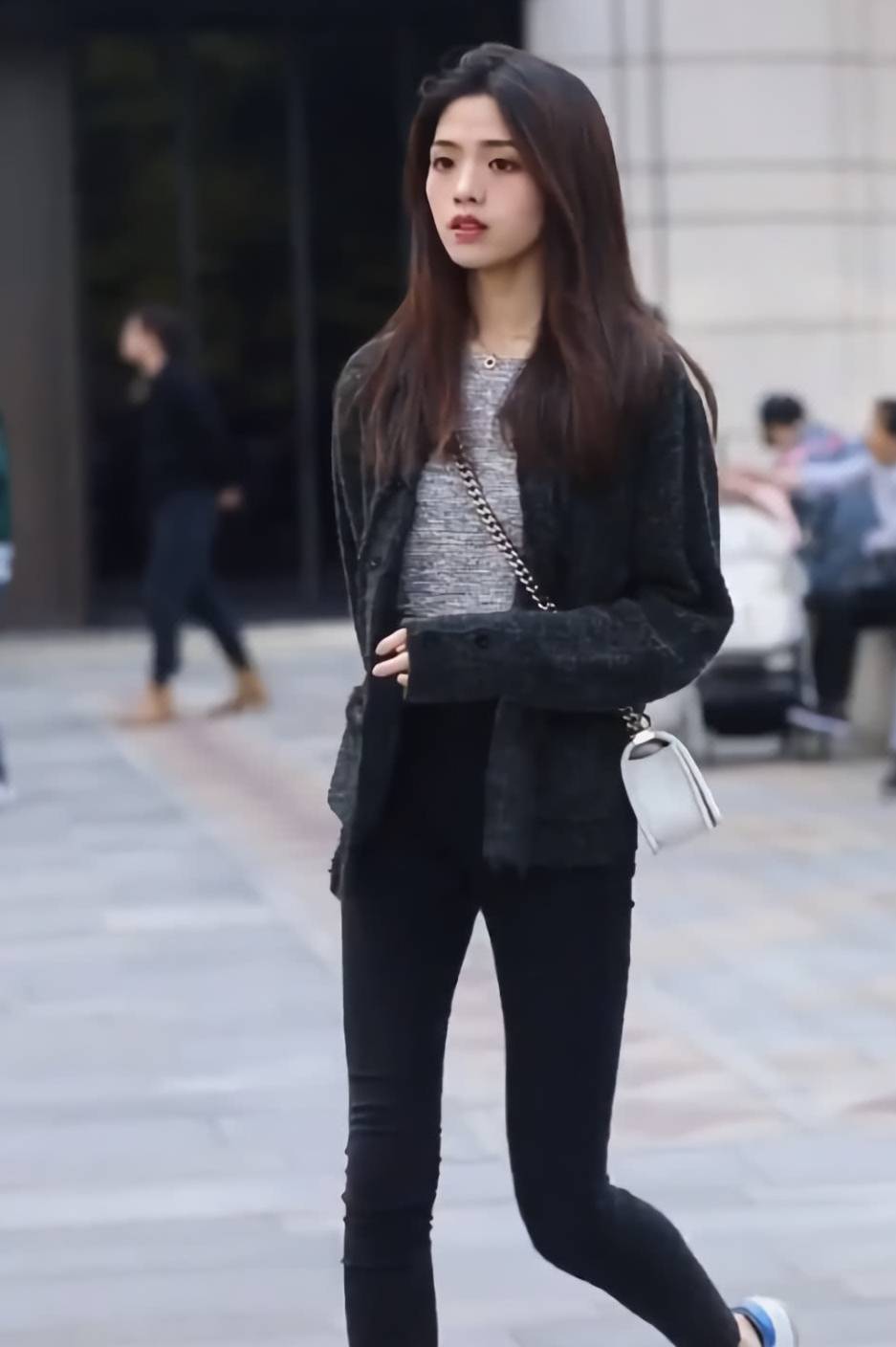 匡威|建议00后来看看:“红星鞋”现在火了,比匡威阿迪还个性三倍!