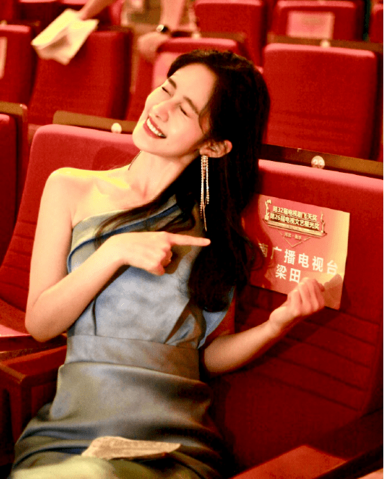 杜海涛|原创主持飞天奖，跟汪涵上央视，救场杜海涛，她比谢娜吴昕强太多