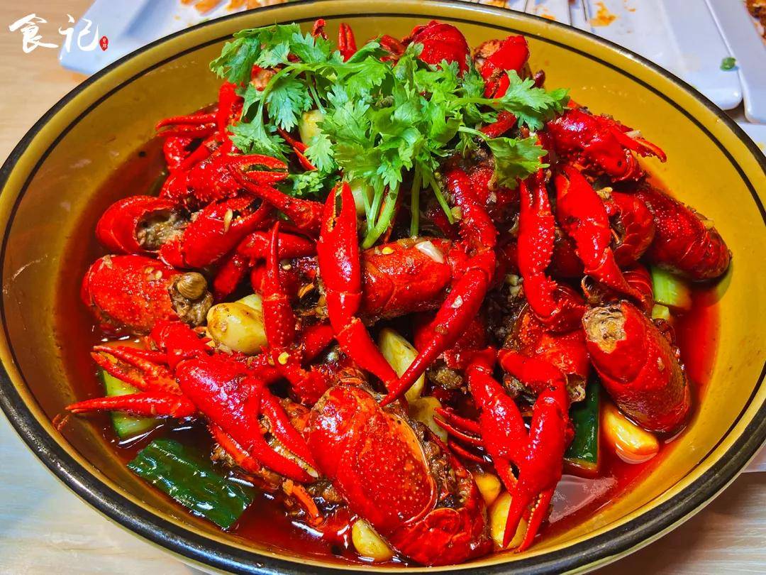 新店|烧烤成主打，还卖起早餐...人均不到30元！22年老牌餐饮开新店啦