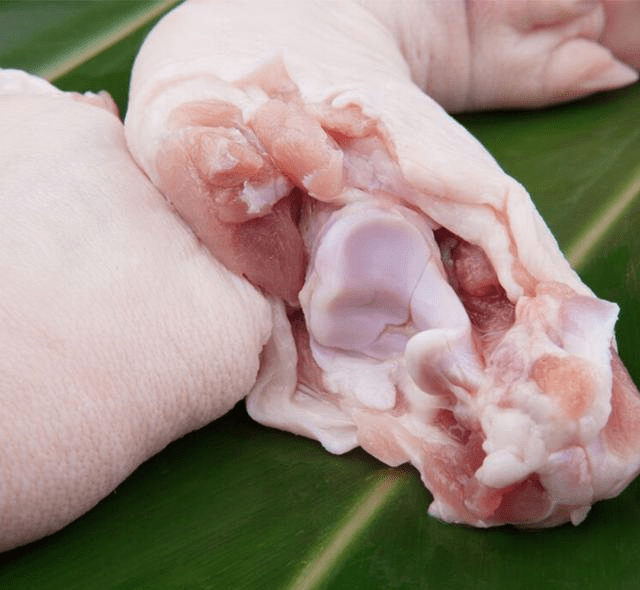 买猪蹄时,记住这4个小技巧,轻松区分前脚和后脚,猪蹄才更美味