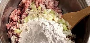 糯米丸子怎么做才不会散 0701216080c24126bd12e66948792f47.jpeg