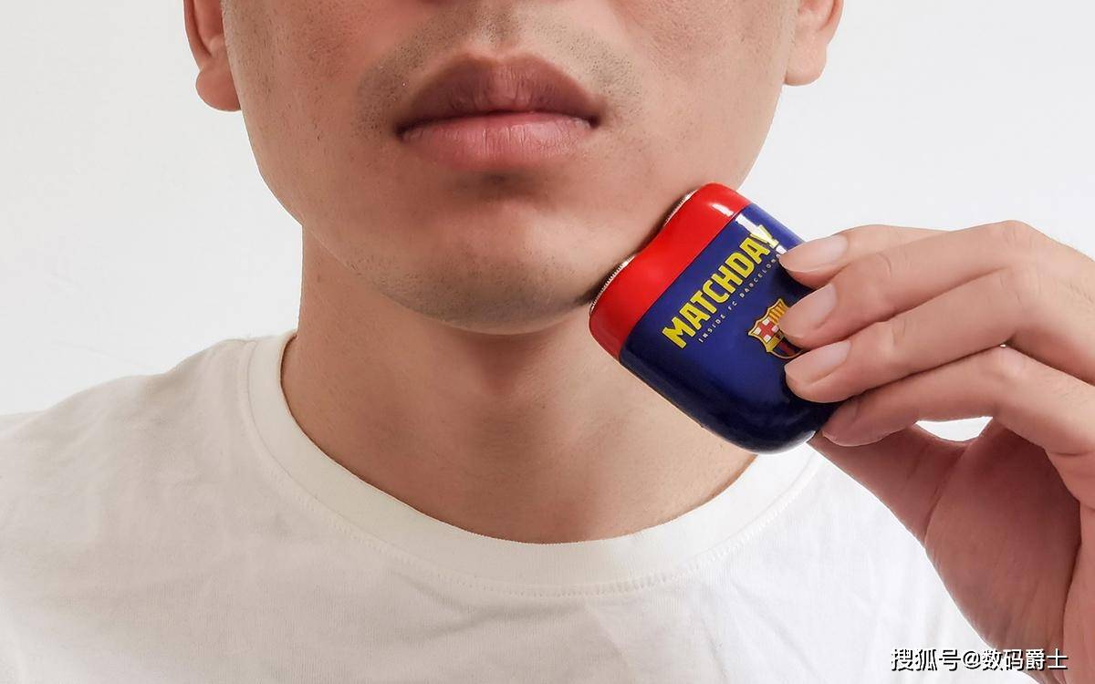 剃须刀|剃须刀也玩定制，巴萨红蓝双色帅呆了：YOOSE有色联名款评测