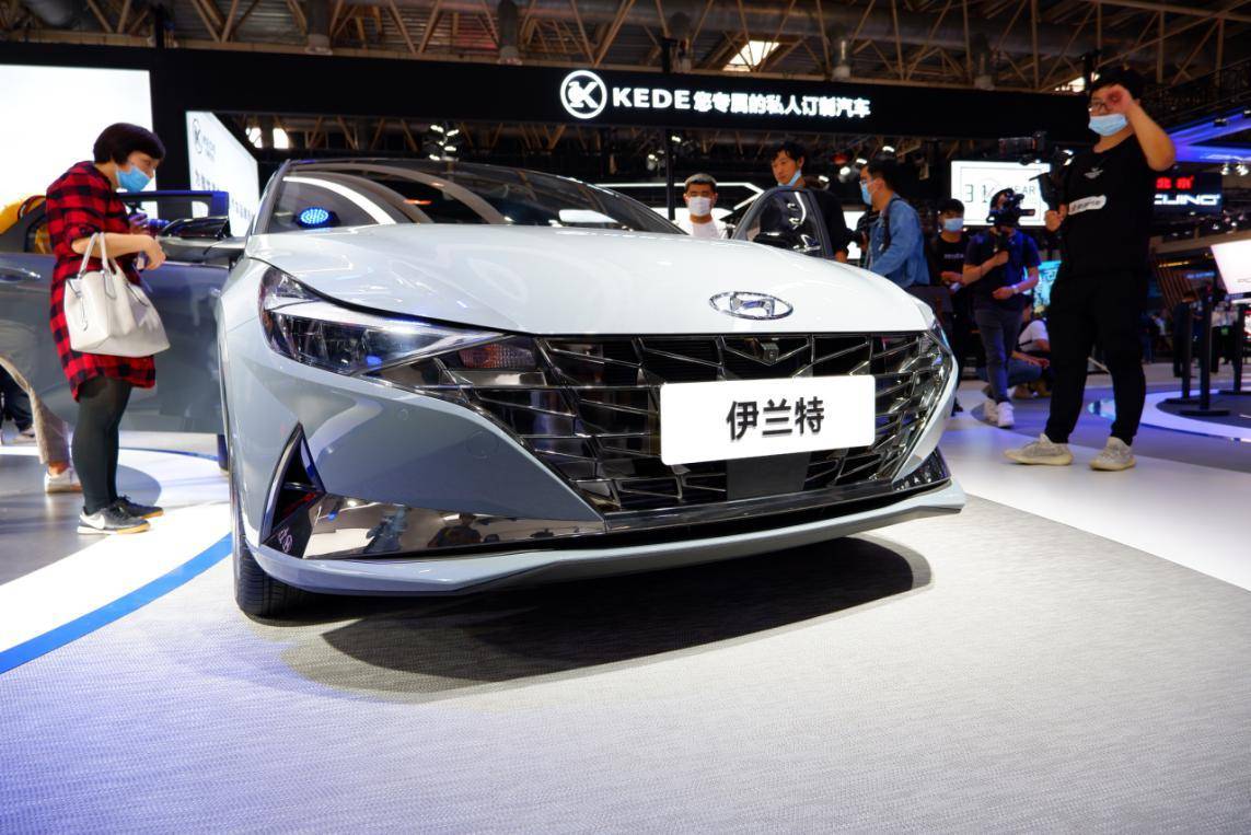 现代elantra2020,现代elantra2021 2020北京车展实拍全新伊兰特从内到外的全面蜕变
