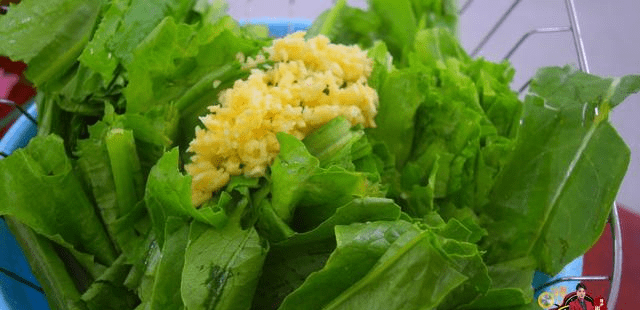 蒜烧油麦菜怎么做好吃 6a68698a18c24ecf9b494e0c673d3278.png