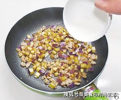 营养|吃起来不油腻，软嫩香滑，营养更全面这样给宝宝做茄子