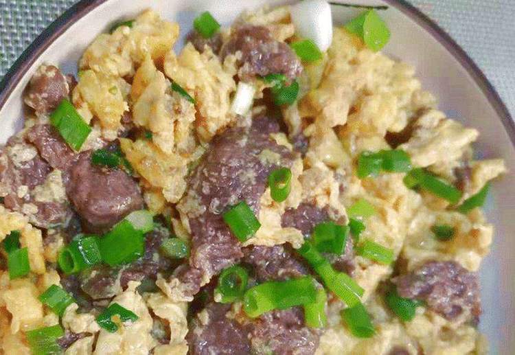 鸡蛋能不能和牛肉一块吃 77315a307770485580d7c74e79099a0d.jpeg