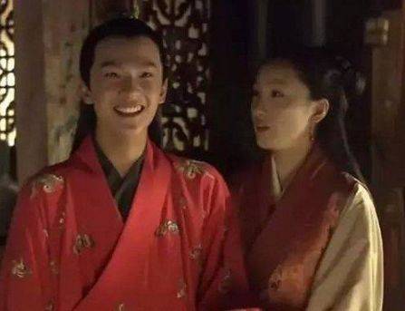 红楼梦里他没有正面出场,但却最没有人性,家里的女性他都没放过_绍祖