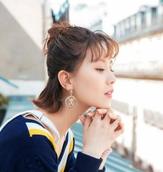 气质|刘诗诗经典服饰,适合本人气质,礼服私服都驾驭得很出色