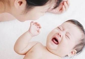 育儿|怎么办？育儿专家：排查十大原因，对症下药是关键宝宝哭闹不止
