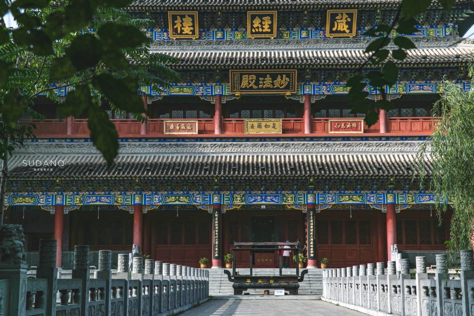 西安草堂寺,一座神秘舍利塔引人围观,寺院师父特许近距离观看