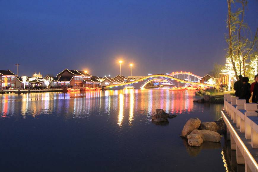 南湖景区gdp_浙江乌镇黄金水岸大酒店自驾2日游 乌镇东栅西栅 清池温泉 嘉兴南湖 梅花洲等多景点,门票自选(2)