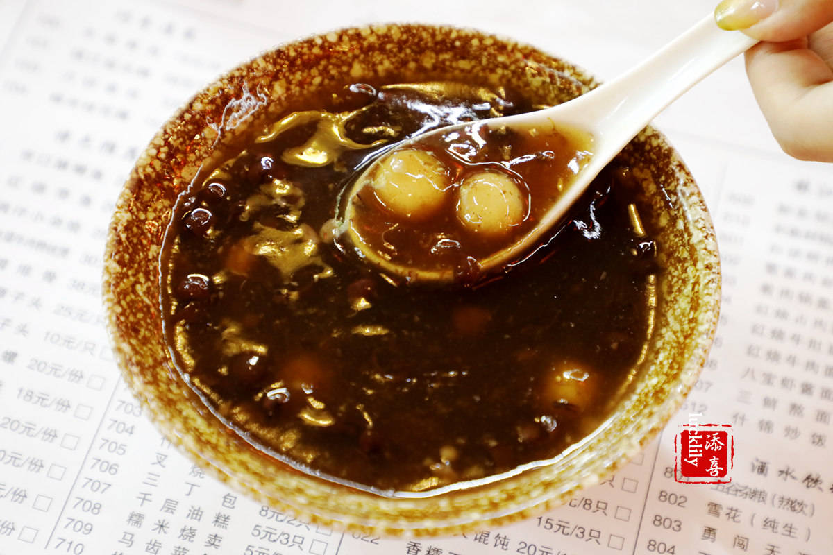 去镇江吃了这四家最有代表性的网红面馆，基本也就成了镇江锅盖面的全科生