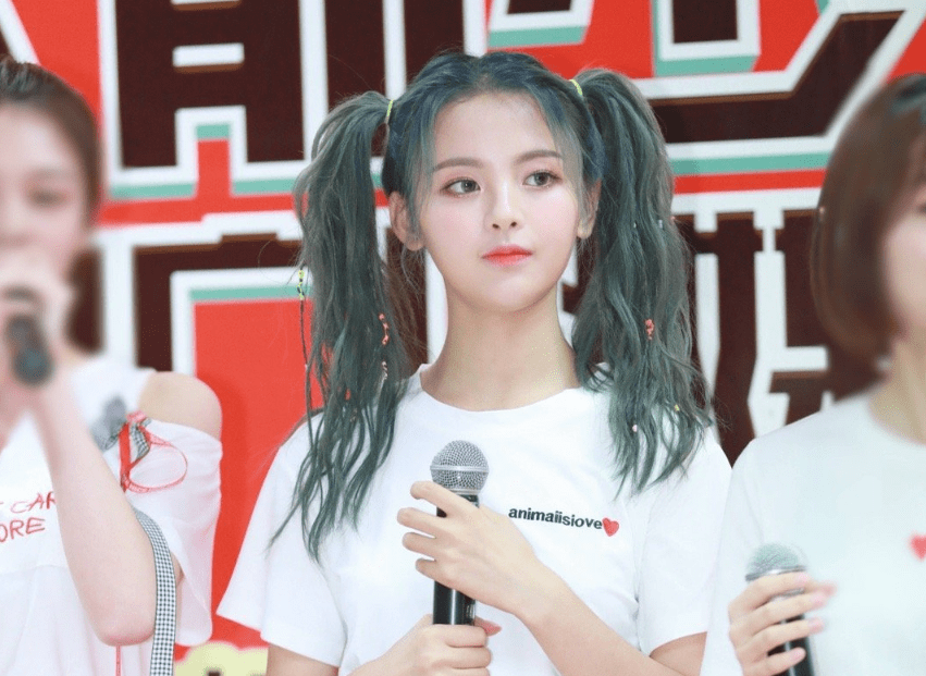 原创明星染绿发,杨超越俏皮,范丞丞贵气,看到他:出自哪部动漫?