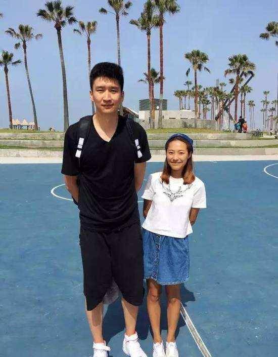 男篮孙悦近况:刻苦训练也爱打游戏,对陈露很浪漫