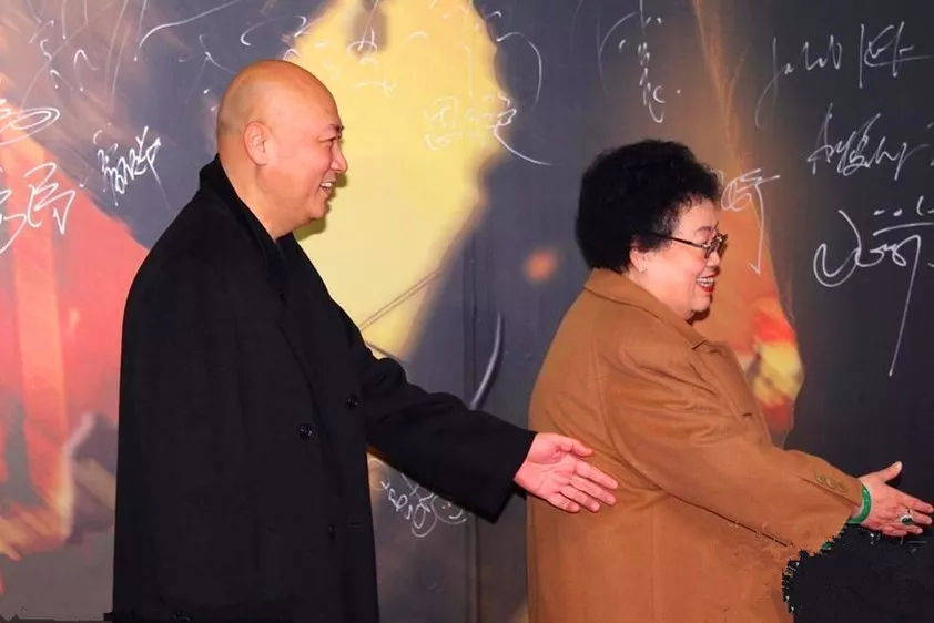 迟重瑞|65岁唐僧过生日，76岁老婆年老色衰身材走样靠一件宝贝征服御弟