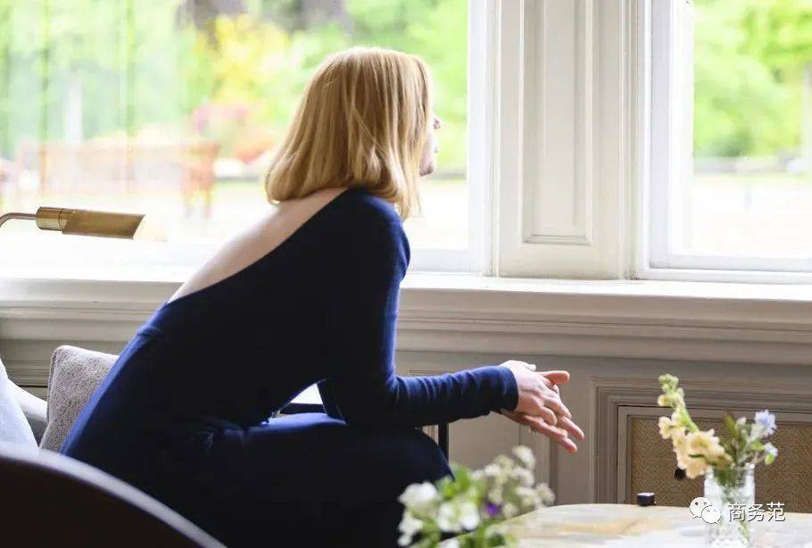 前夫|邓文迪离婚后再分几百亿，前夫默多克家族宫斗有多狠？