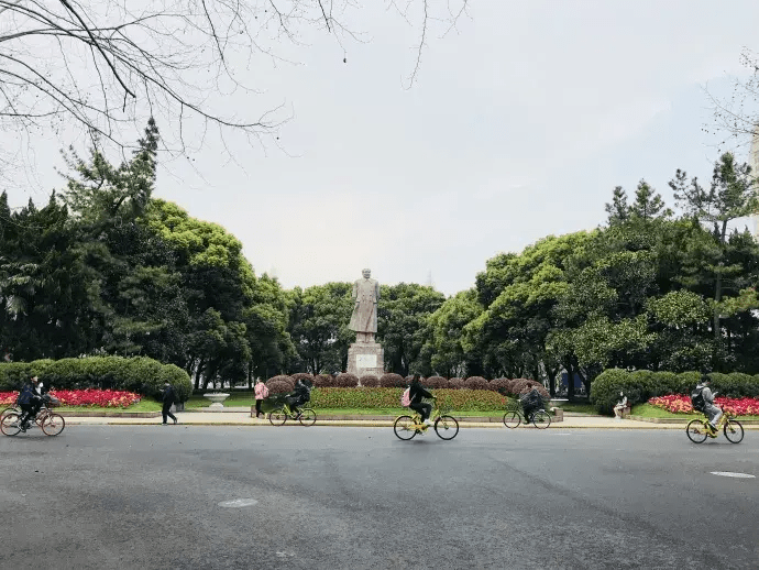 北京多少人口2021年_2020年人口多少亿(2)