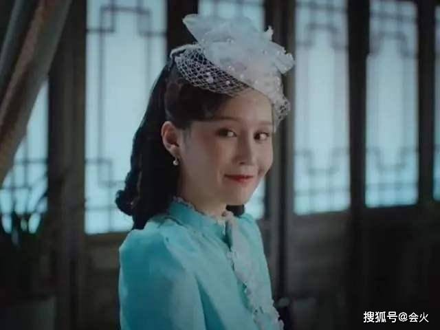 可乐|原创赵本山女儿又坑爹？求婚现场被网红男主播跪地拜师，获赠百万豪车