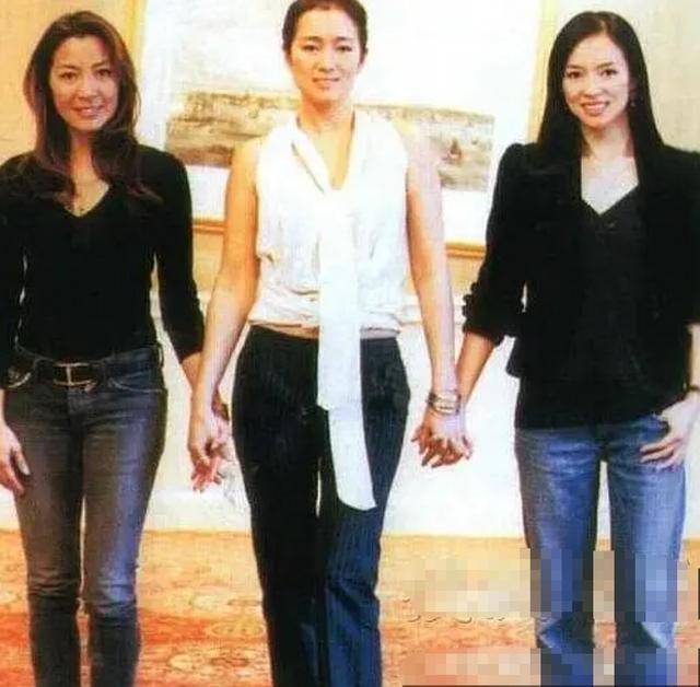 脸部|巩俐太自信了吧,出席活动基本都是裸唇,脸部特写就是两个字标致