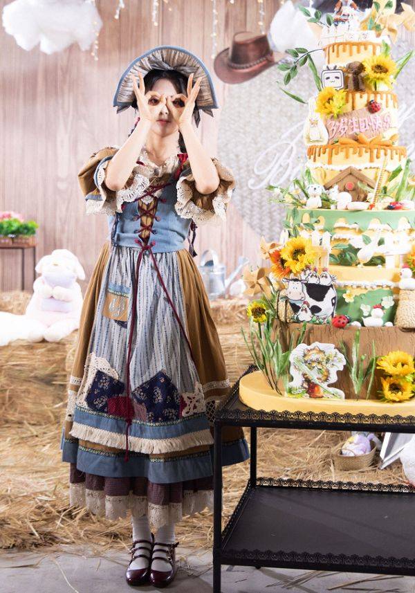 超越|怪不得杨超越那么痴迷“牛奶袜”，看她秀出的腿，哥哥弟弟都爱了