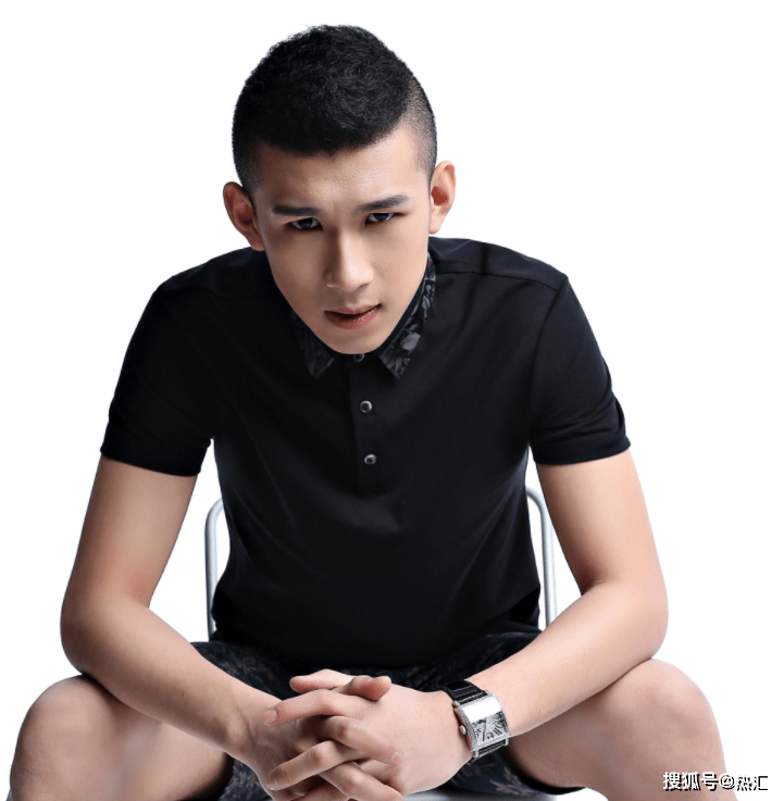 不过因为当时mc天佑太火，球球还被讽刺是蹭热度，后来两人也就分手了。