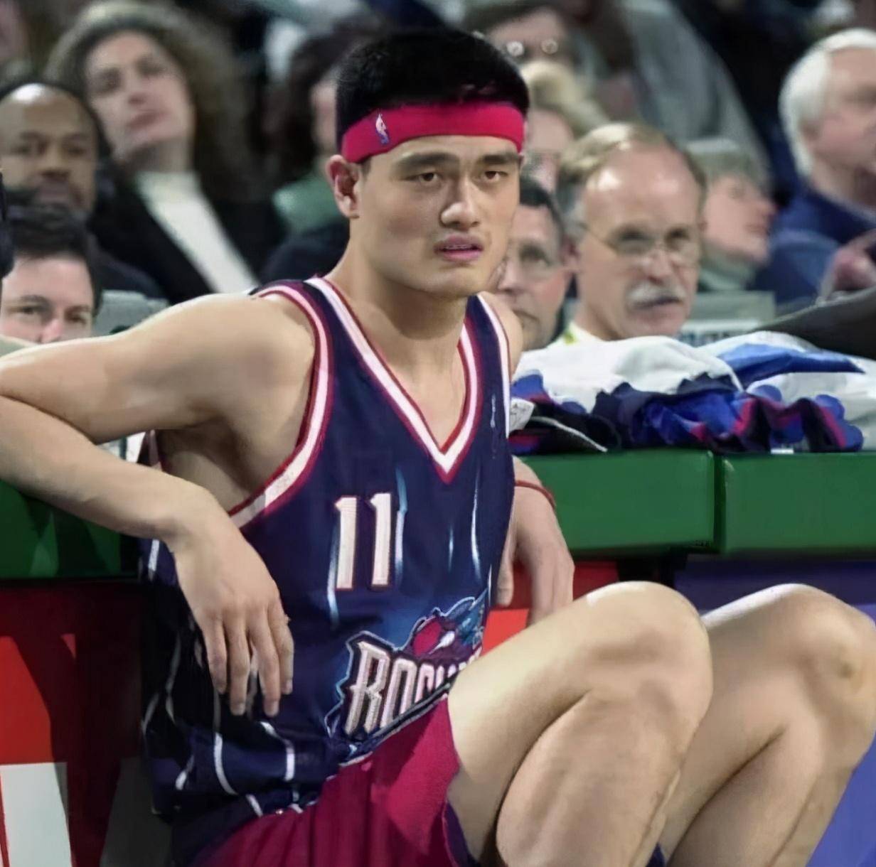 戴发带最喜感的NBA球星，姚明很突兀，杜兰特没气质