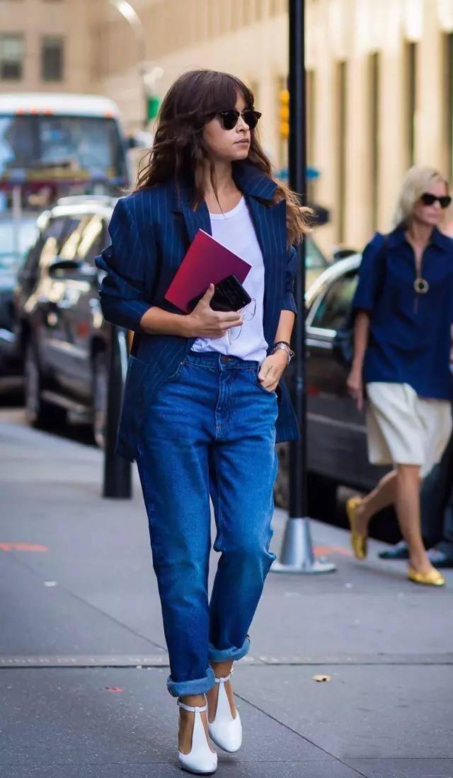 软牛仔和硬牛仔哪个显瘦 7de0bd676c59415ab15e281575328365.jpeg