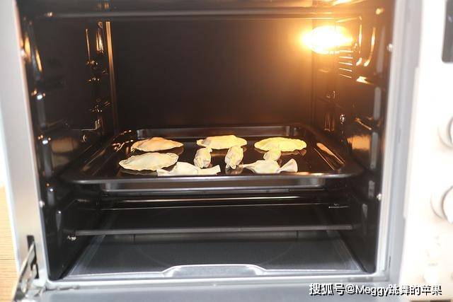 坚果软了怎么变脆 烤箱 c5ed04e8492948dd87892f3a7738048f.jpeg