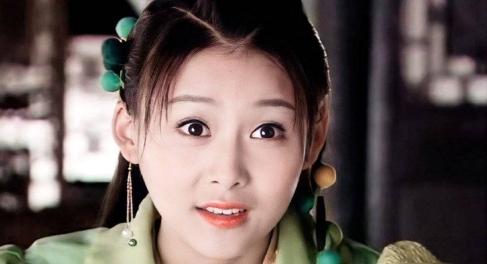 美照变霉照！女明星臭美不成反遭央视人民网点
