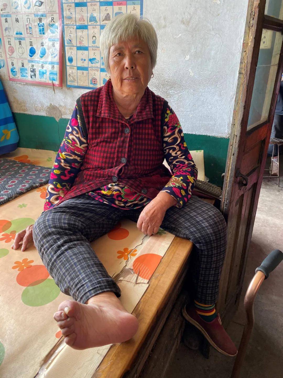 清水慈善为瓦房店祝华街道送爱心物资