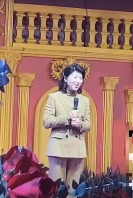 闫学晶与大十岁丈夫已离婚？自曝已嫁他人