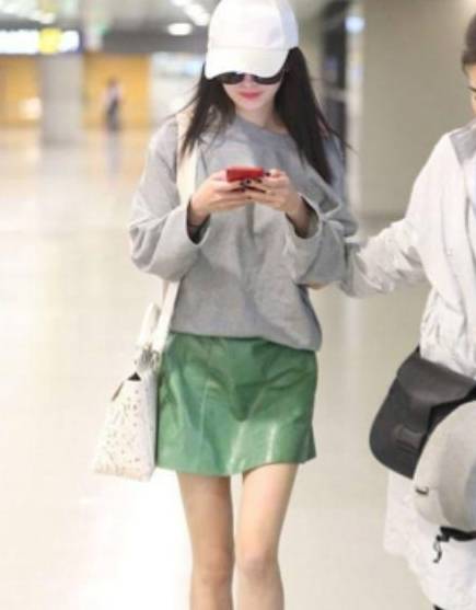 款式|抱怨靴子太磨脚？这双袜靴材质轻柔造型百搭，让你双脚踩地新体验