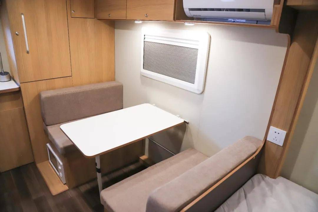 宇通t310上路版拖挂房车