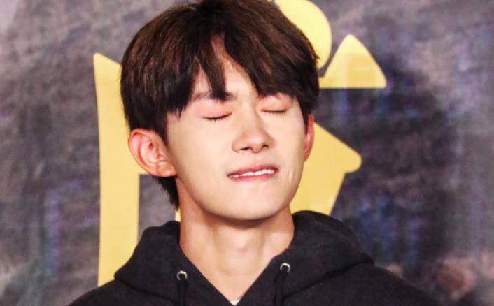 易烊千玺的爸爸是普通人吗 105f78802301449d8b8cc3d97009a6a7.jpeg