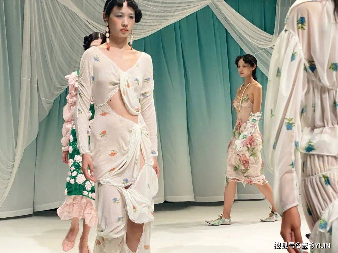 女性|新锐品牌yuhan wang国内首秀 | 极致的浪漫主义,拥抱女性的柔软力量