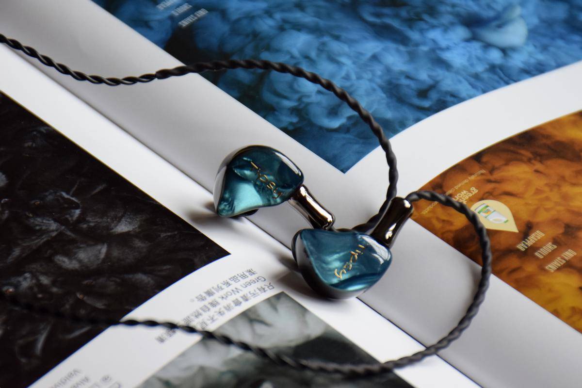 Tipsy|Tipsy蓝极光耳机：沉醉于音乐，倾听微醺的声音