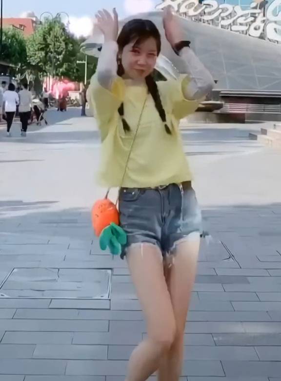 胡萝卜|放弃了船袜之后，“胡萝卜袜”成为首选，穿了就是街上最靓的妞！