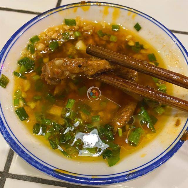 回不去的重庆“三拖幺”火锅,物价上涨,如今荤菜8元,素菜3元