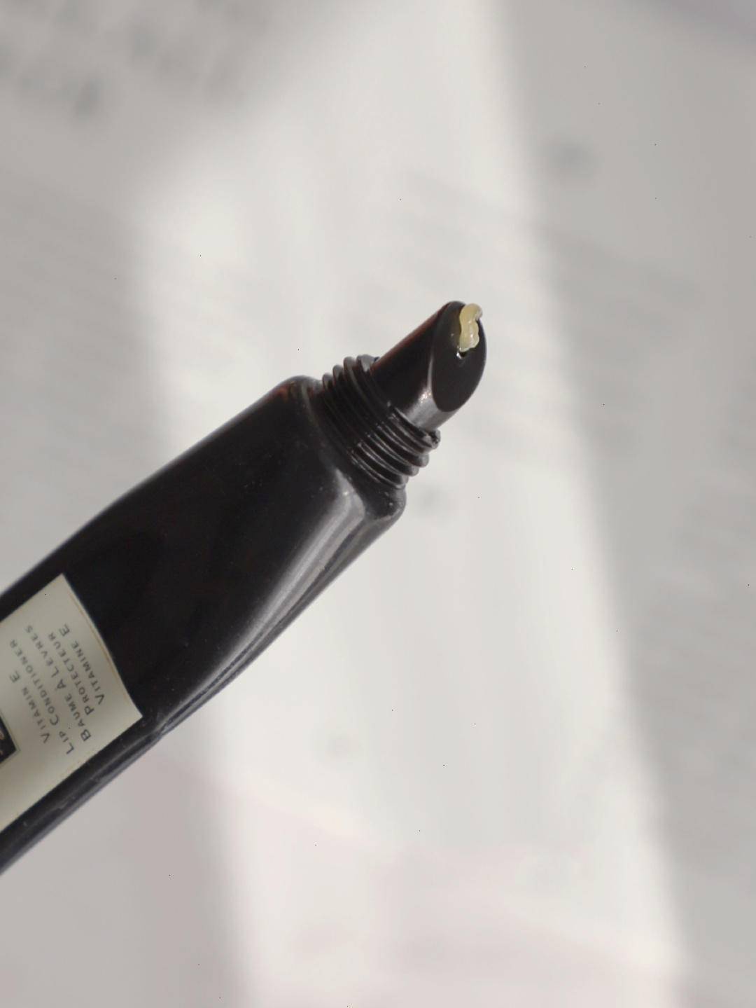 嘴唇|一进秋天,嘴巴比脸还干!用了它,男朋友整天捧着我的嘴亲