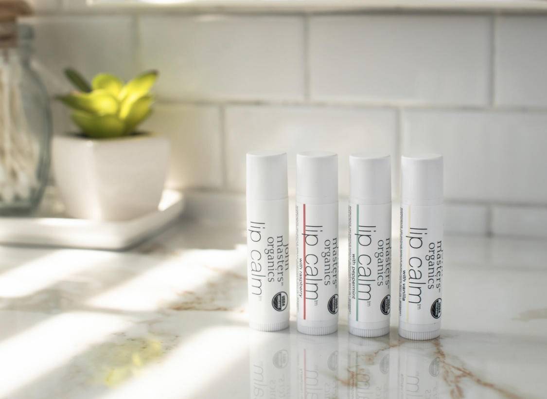 嘴唇|一进秋天,嘴巴比脸还干!用了它,男朋友整天捧着我的嘴亲