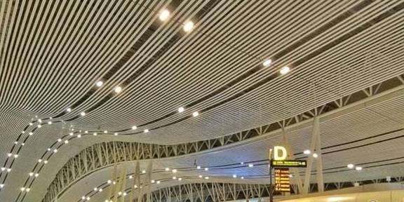 飞机场跑道一般都是南北方向吗 110ea6c48ae84b278b51e47c0c896f30.jpeg