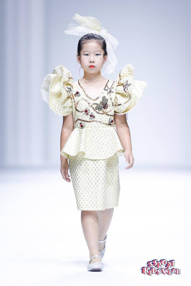 时尚|科技与时尚相融合——FUNNY DREAM高定礼服童装秀