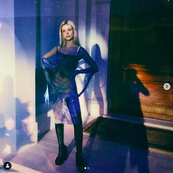 尼古拉佩斯|将老婆眼睛纹在后颈有噱头，大布合力富婆妻掘金，广告作品又拍坏了