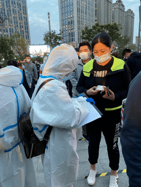 青岛银行-助力全市核酸检测,青银志愿者为全市疫情防控贡献力量!