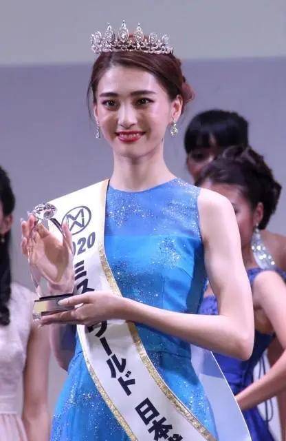 年仅19岁的“2020日本世界小姐”，超耐看！_鞠杏