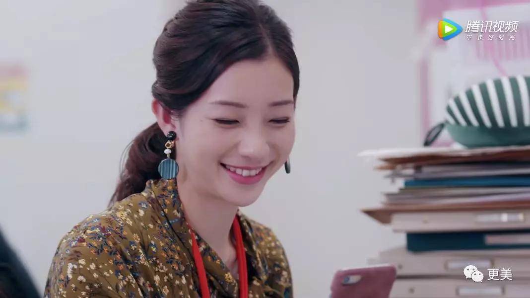 fa|侯佩岑忍了18天，终于用12个字打了昆凌的脸...