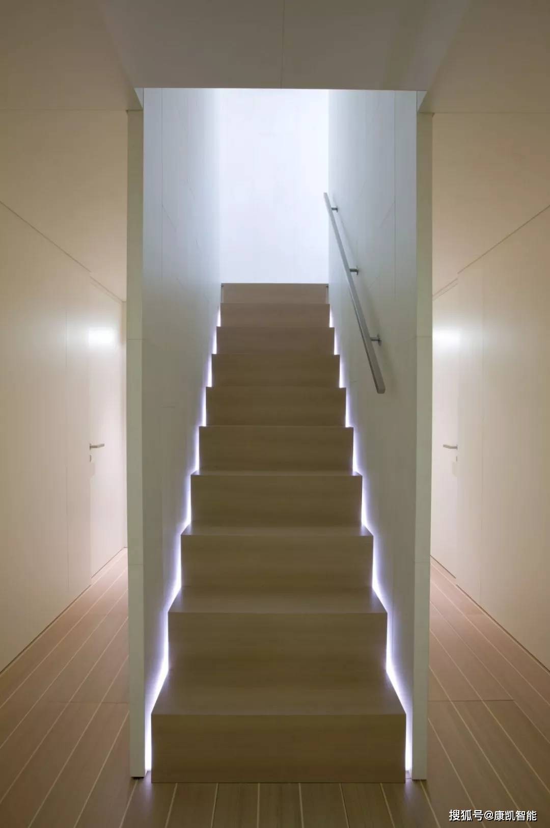 【上海楼梯展】为什么要设计灯带？楼梯踏步在灯的环绕下更显魅力！_空间